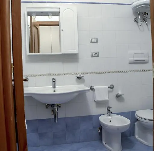 Lägenhetshotell Eolian 3*