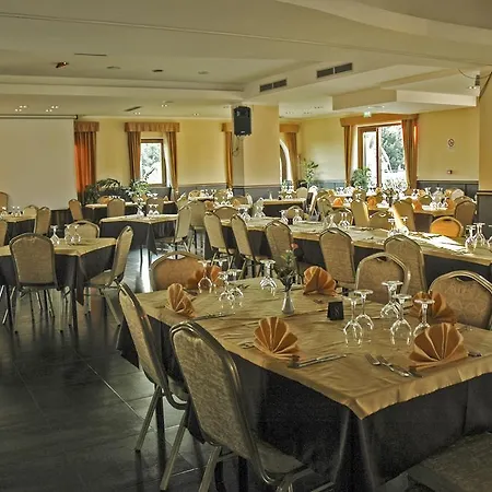Eolian Lägenhetshotell 4*