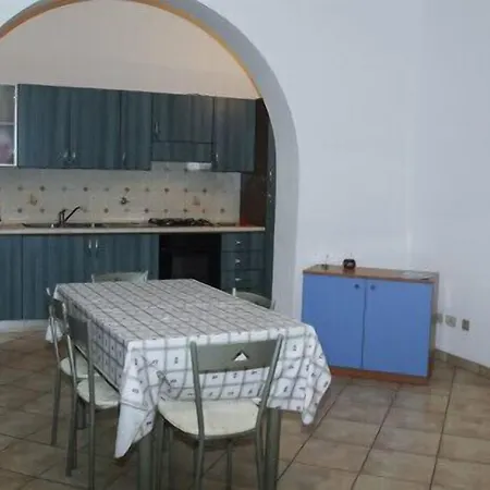 Lägenhetshotell Eolian 4*