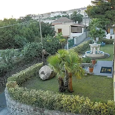 Eolian Lägenhetshotell 4*