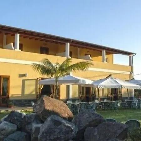 Lägenhetshotell Eolian 4*